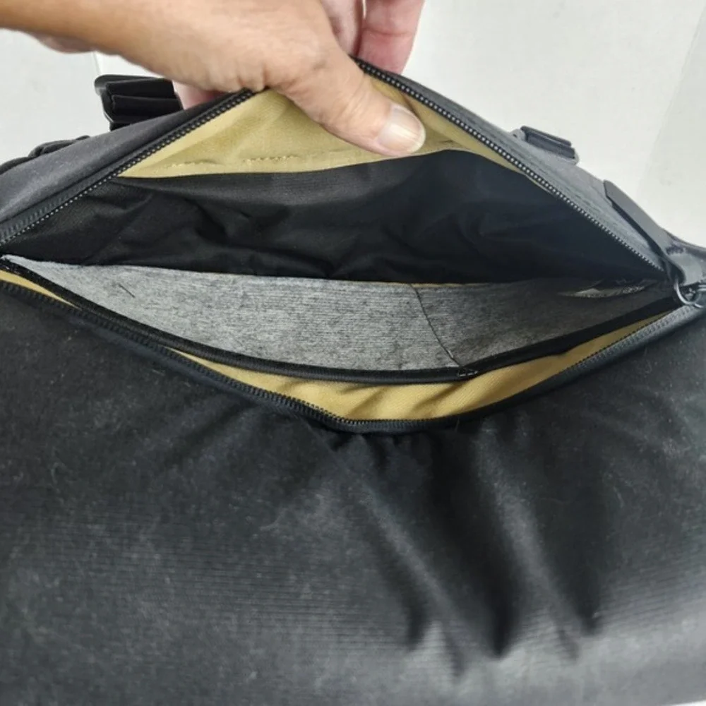 Peak Design Everyday Sling 10L Black Camera Messenger Bag V1 BEDS-10-BK-1
